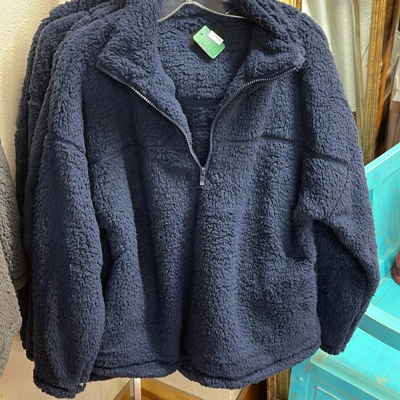 New Sherpa Jacket/Pullover - Picture 2 of 3